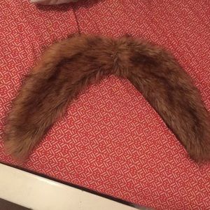 Faux fur collar
